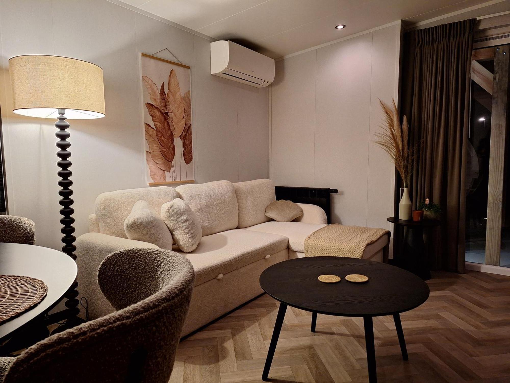'Relax Lodge Sea' - Wellness Lodge In Zeeland - Private Sauna - Airco - Garden - Outdoor Swimming Pool - Free Wifi, Towels & Bed Linen Heinkenszand Esterno foto